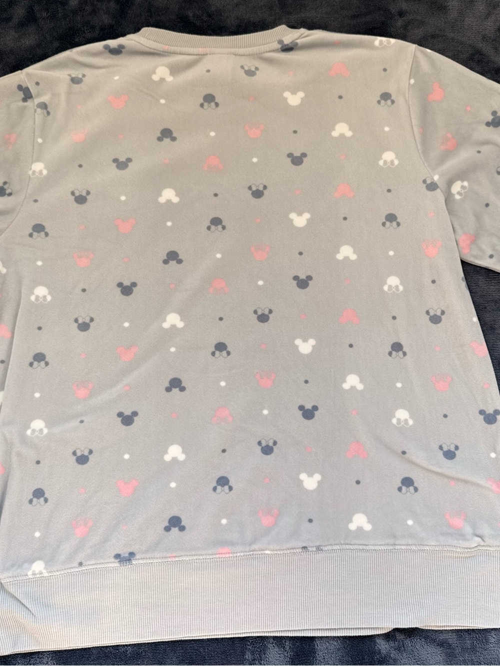 Women’s Disney Light Gray Fleece Pajama Set with Navy, White & Pink Mouse Motifs - Picture 3 of 12